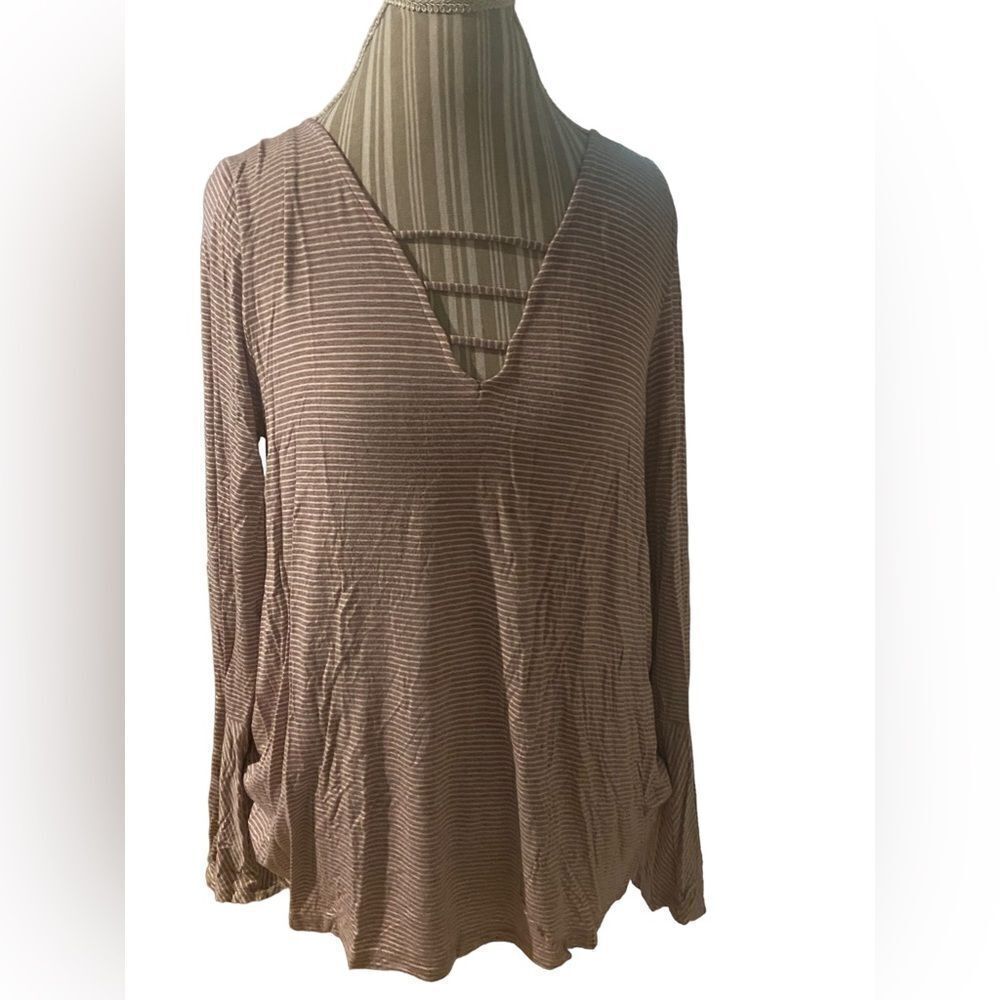 American Eagle Outfitters soft and sexy T size XL long sleeved top excellent